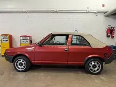 Usata Fiat Ritmo 85 CV (62 kW) 1982 Rosso Cabrio