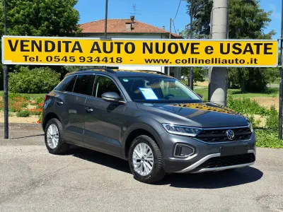 Usado VW T-Roc Life 110 CV (80 kW) 2022 Gris SUV