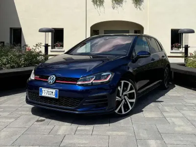 Usata VW Golf VII GTI 245 CV (180 kW) 2017 Blu/azzurro Berlina