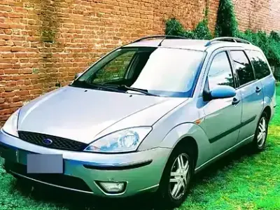 Usata Ford Focus 116 CV (85 kW) 2003 Grigio Station wagon