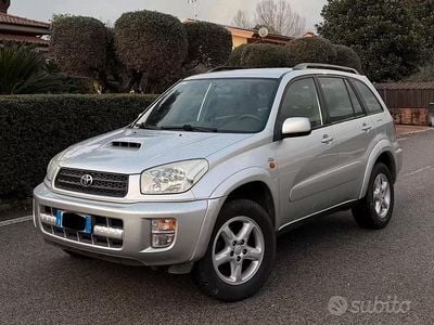 Usata Toyota RAV4 115 CV (84 kW) 2002 Grigio SUV