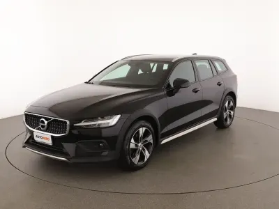 Usata Volvo V60 CC Business Edition 197 CV (144 kW) 2022 Nero Station wagon