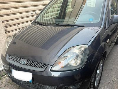 Usata Ford Fiesta 2007 Grigio Utilitaria