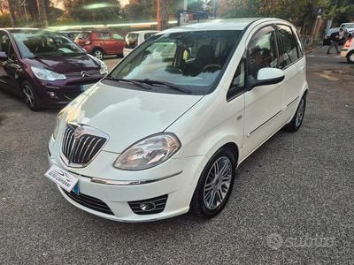 Usata Lancia Musa Gold 95 CV (69 kW) 2011 Bianco Monovolume
