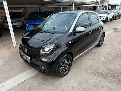 Usata Smart ForFour Prime 71 CV (52 kW) 2015 Nero Utilitaria