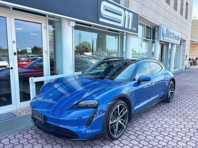 Usata Porsche Taycan Cross Turismo 280 kW (381 CV) 2022 Blu nettuno Berlina
