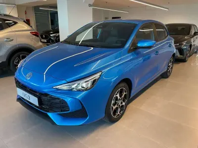 Nuova MG MG3 Luxury 194 CV (142 kW) 2026 Como blue Utilitaria