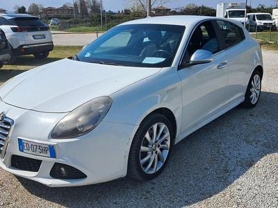 Usata Alfa Romeo Giulietta Distinctive 170 CV (125 kW) 2010 Bianco Utilitaria