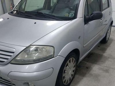 Usado Citroën C3 Exclusive 68 CV (50 kW) 2003 Berlina