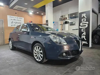 Usata Alfa Romeo Giulietta Super 120 CV (88 kW) 2017 Bluazzurro Utilitaria