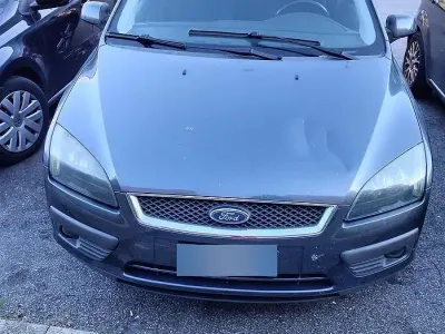 Usata Ford Focus 90 CV (66 kW) 2007 Grigio Station wagon