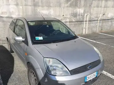 Occasion Ford Fiesta Ghia 68 ch (50 kW) 2003 Citadine