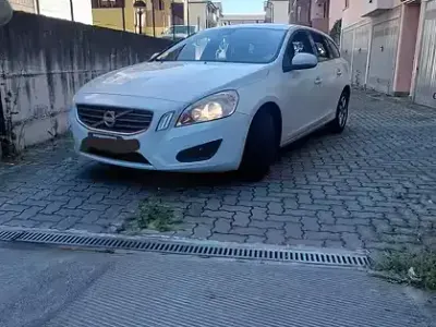 Usata Volvo V60 2013 Bianco Station wagon