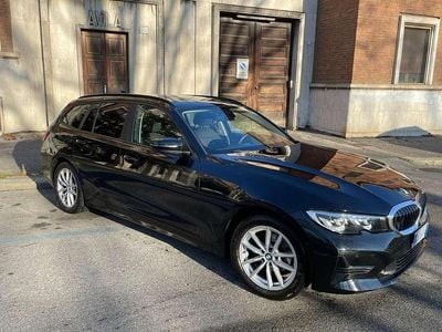 Begagnad BMW 318 Sport Line 150 HK (110 kW) 2020 Svart Kombi