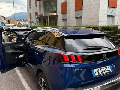 Usata Peugeot 3008 131 CV (96 kW) 2019 Blu SUV