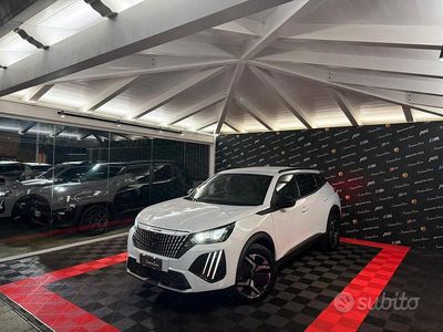 Usata Peugeot 2008 Allure 130 CV (95 kW) 2024 Bianco SUV