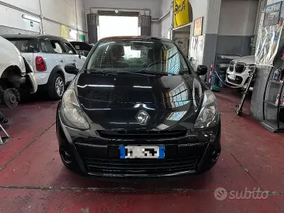 Usata Renault Clio 90 CV (66 kW) 2010 Nero Utilitaria