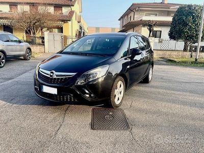 Usata Opel Zafira Tourer Cosmo 140 CV (102 kW) 2013 Nero Monovolume