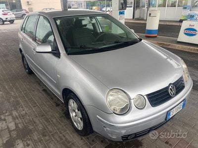Usata VW Polo 75 CV (55 kW) 2004 Grigio Utilitaria