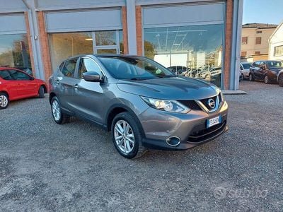 Usata Nissan Qashqai Tekna 116 CV (85 kW) 2016 Grigio SUV
