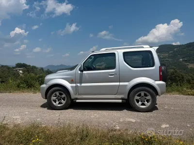 Usata Suzuki Jimny 86 CV (63 kW) 2009 SUV