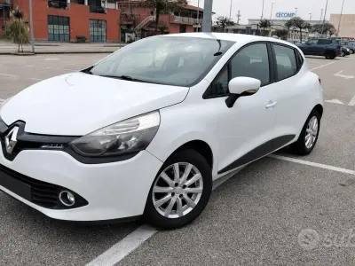 Usata Renault Clio IV 75 CV (55 kW) 2015 Bianco Utilitaria