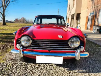 Usata Triumph TR5 152 CV (111 kW) 1960 Rosso Cabrio