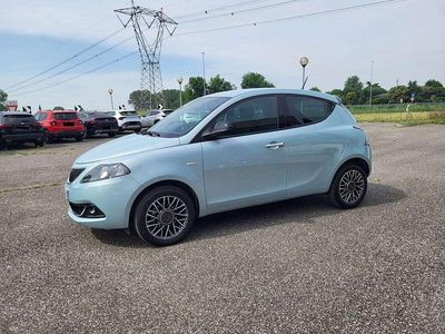 Usata Lancia Ypsilon Gold 69 CV (50 kW) 2023 Rugiada Utilitaria