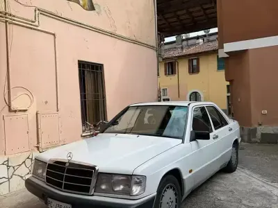 Usata Mercedes 190 122 CV (89 kW) 1989 Bianco Berlina