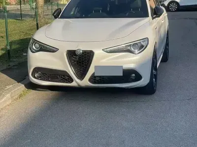 Usata Alfa Romeo Stelvio Ti 209 CV (153 kW) 2021 Bianco SUV