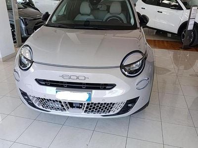 Usata Fiat 600 La Prima 101 CV (74 kW) 2025 SUV
