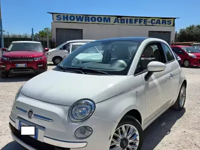 Begagnad Fiat 500 Lounge 95 HK (69 kW) 2015 Vit Sedan