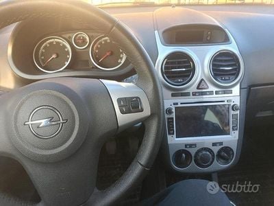 Usata Opel Corsa 2011 Bianco Utilitaria