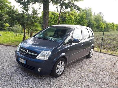 Begagnad Opel Meriva 101 HK (74 kW) 2006 Blå Minibuss