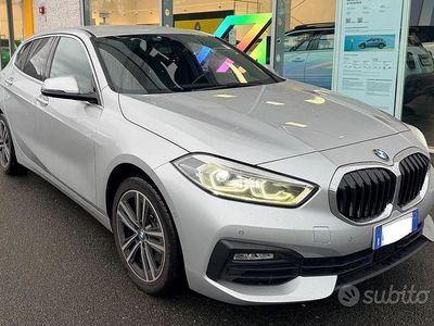 Usata BMW 116 Sport Line 116 CV (85 kW) 2021 Argento Utilitaria