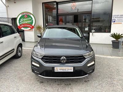 Usata VW T-Roc Business 116 CV (85 kW) 2021 Grigio SUV