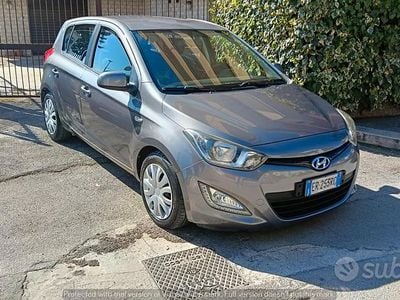 Usata Hyundai i20 84 CV (61 kW) 2013 Grigio Utilitaria