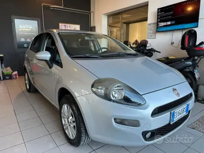 Usata Fiat Punto Easy 70 CV (51 kW) 2013 Grigio Utilitaria