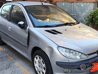 usata Peugeot 206 - x rottamazione o pezzi di ricambio