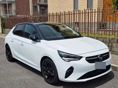 Usata Opel Corsa Design & Tech 75 CV (55 kW) 2023 Bianco Utilitaria