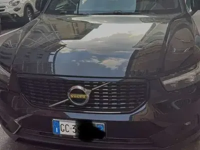 Usata Volvo XC40 R-Design 163 CV (119 kW) 2020 Nero SUV