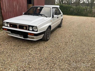 Usata Lancia Delta 196 CV (144 kW) 1990 Utilitaria