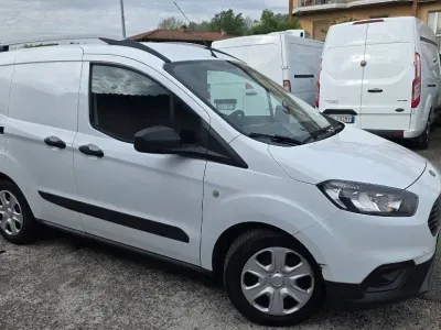 Begagnad Ford Transit Trend 101 HK (74 kW) 2022 Vit Van