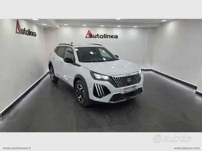 Usata Peugeot 2008 Allure 101 CV (74 kW) 2025 Bianco SUV
