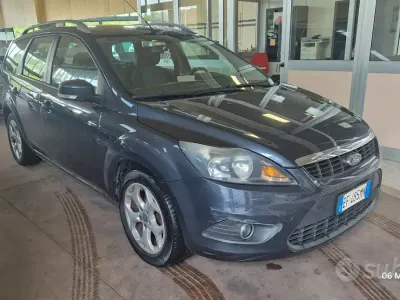 Käytetty Ford Focus 109 HP (80 kW) 2010 Ruskea Farmari