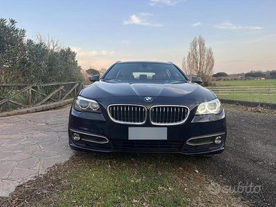 Usata BMW 520 Luxury Line 190 CV (139 kW) 2017 Blu Station wagon