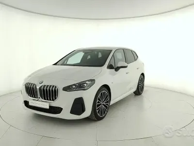 Begagnad BMW 218 Active Tourer Comfort Edition 150 HK (110 kW) 2024 Vit Minibuss