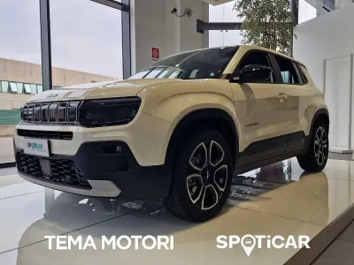 Nuova Jeep Avenger Summit 110 CV (80 kW) 2025 Bianco SUV