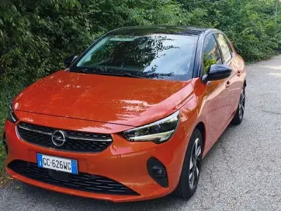 Usata Opel Corsa-e Elegance 100 kW (136 CV) 2021 Utilitaria