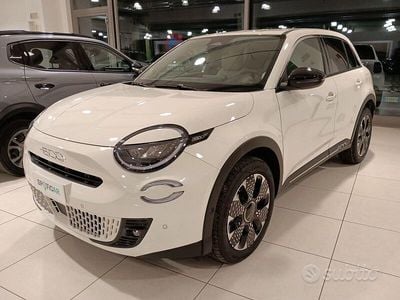 Nuova Fiat 600 La Prima 110 CV (80 kW) 2025 Bianco SUV